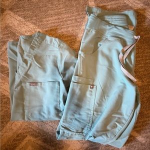 Figs Tiffany Blue Scrub Set